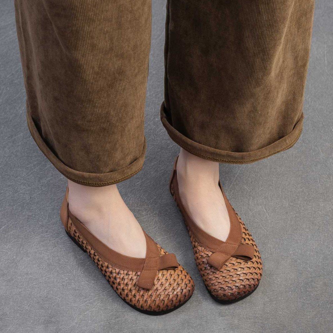 Women's Round Toe Leather Ballet Flats with Bow Detail