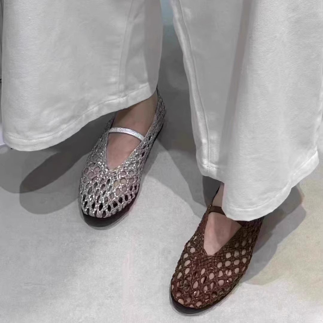 Women's Round Toe Cutout Mary Jane Flat Leather Shoes