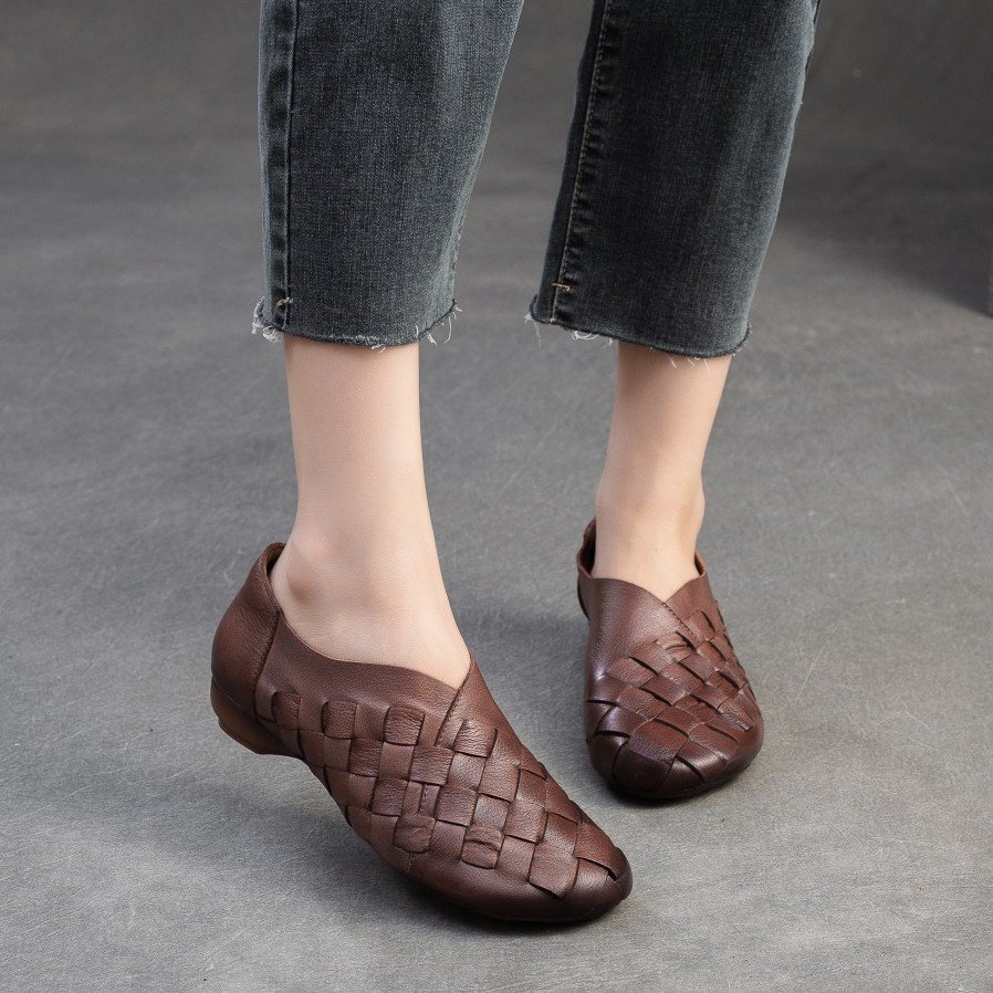 Women's Retro Woven Round Toe Flat Slip-On Shoes