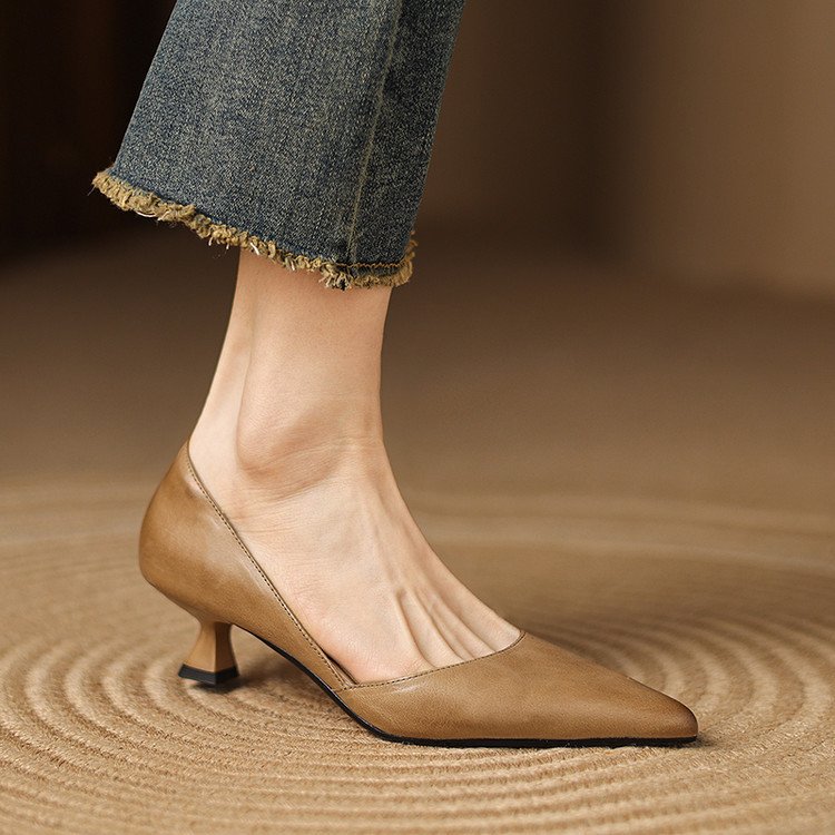 Women's Pointed Toe Genuine Leather Block Heel Pumps
