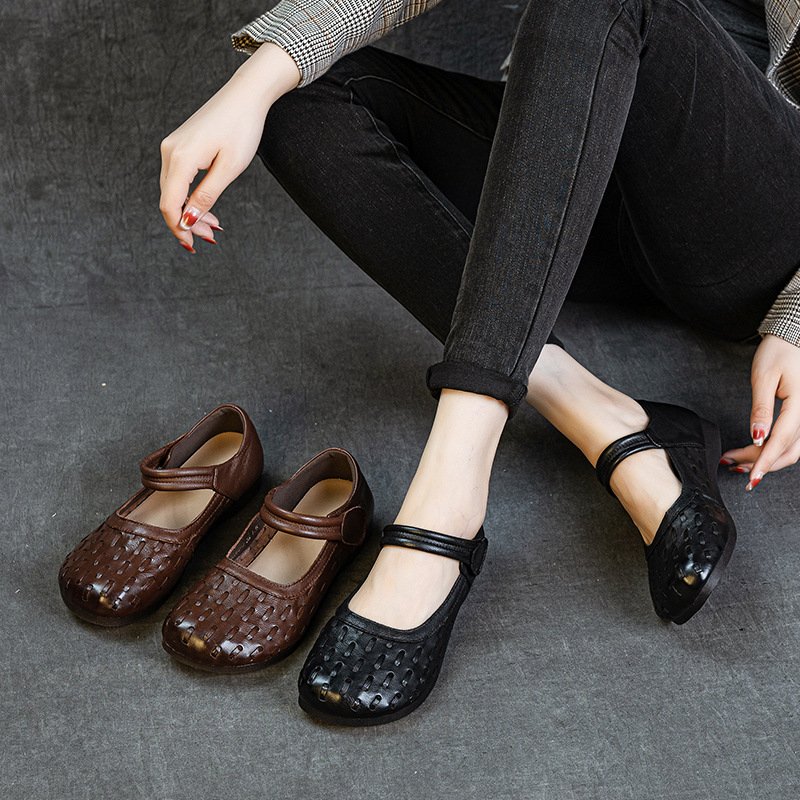 Women's Round Toe Leather Flat Mary Jane Shoes with Hook-and-Loop Strap