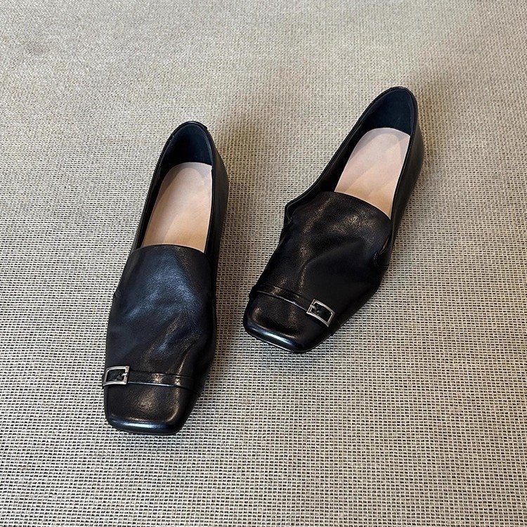 Women's British Style Platform Loafers with Round Toe Leather Upper